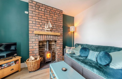 Haverfordwest Cottage | 3 bedroom accommodation in Square and Compass, near Haverfordwest