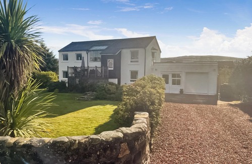 Blackwaterfoot Cottage | 3 bedroom accommodation in Blackwaterfoot, Isle of Arran