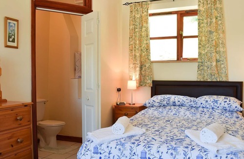 Llansantffraed Cottage | 3 bedroom accommodation in Llanrhystud, near Aberaeron
