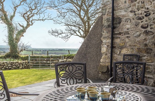Garn Fadryn Cottage | 3 bedroom accommodation in Llaniestyn, near Abersoch