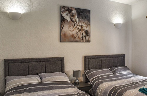 Rhos on Sea Cottage | 3 bedroom accommodation in Rhos On Sea