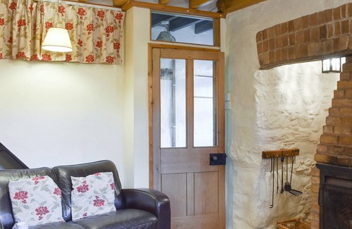 Llwyngwril Cottage | 3 bedroom accommodation in Llwyngwril, near Barmouth