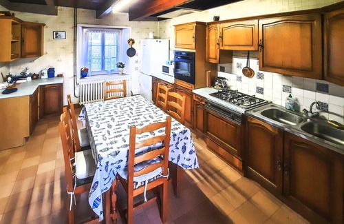 Plouigneau House | 3 bedroom accommodation in Plouigneau