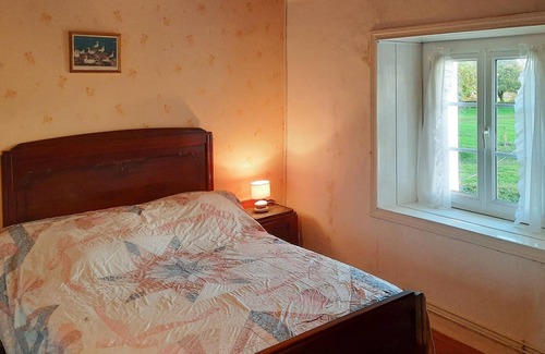 Plouigneau House | 3 bedroom accommodation in Plouigneau