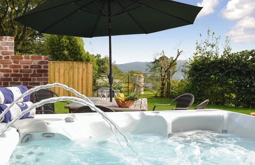 Porthyrhyd Cottage | 3 bedroom accommodation in Llanddarog, near Carmarthen