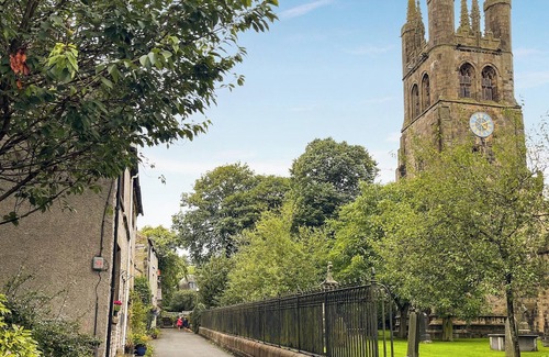 Tideswell Cottage | 3 bedroom accommodation in Tideswell