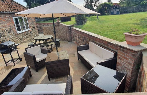Ulrome Cottage | 3 bedroom accommodation in Ulrome, near Bridlington