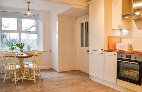 Driffield Cottage | 3 bedroom accommodation in Gembling