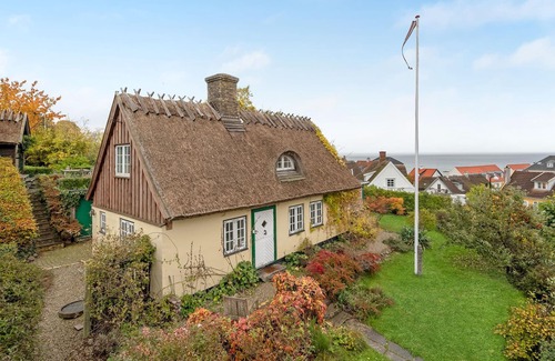 Humlebaek House | 3 bedroom accommodation in Humlebæk