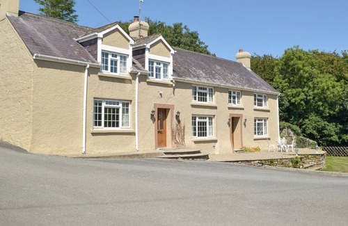 Haverfordwest Cottage | 3 bedroom accommodation in Camrose