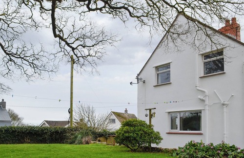 Crynant Cottage | 3 bedroom accommodation in Rhossilli, near Swansea