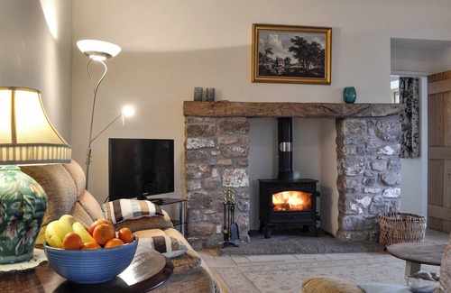 Crynant Cottage | 3 bedroom accommodation in Middleton, near Swansea