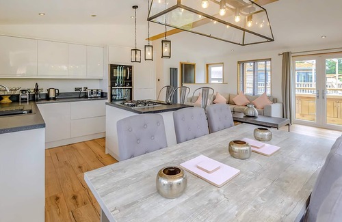 Newbury Ski Chalet | 3 bedroom accommodation in Newbury