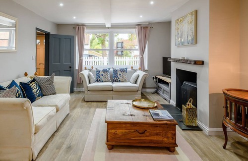 Coltishall Cottage | 3 bedroom accommodation in Coltishall, near Wroxham
