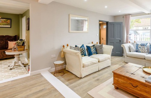 Coltishall Cottage | 3 bedroom accommodation in Coltishall, near Wroxham