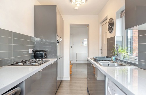 Worksop Cottage | 3 bedroom accommodation in Whitwell, near Worksop