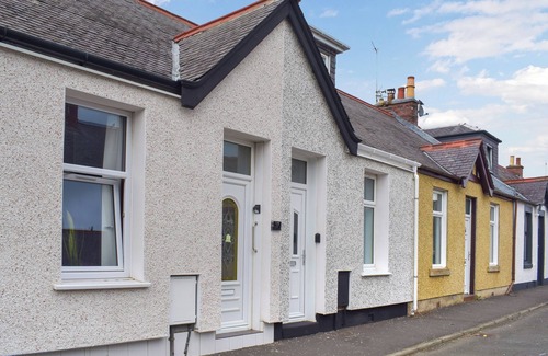 Girvan Cottage | 3 bedroom accommodation in Girvan