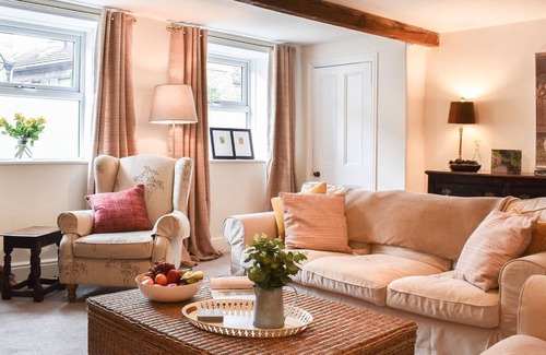 Honley Cottage | 3 bedroom accommodation in Honley, near Holmfirth