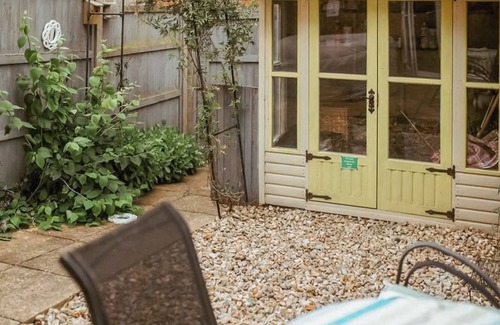 Hopton Cottage | 3 bedroom accommodation in Gorleston-on-Sea, near Great Yarmouth