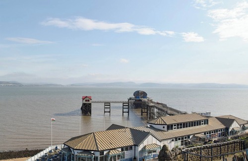 Bishopston Cottage | 3 bedroom accommodation in Murton, near Swansea
