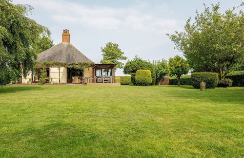 Long Riston Cottage | 3 bedroom accommodation in Long Riston, near Beverley