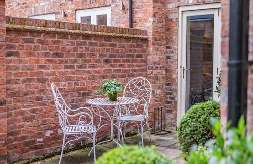 York Cottage | 3 bedroom accommodation in Mount Vale, near York