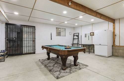 Oak Park House | 3-bedroom and 3-bathroom home in the heart of San Diego, 12 minutes to downtown