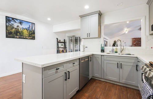 Oak Park House | 3-bedroom and 3-bathroom home in the heart of San Diego, 12 minutes to downtown