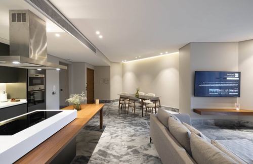 New Cairo House | 3-Bedroom Apart with Garden Views & Balcony TF