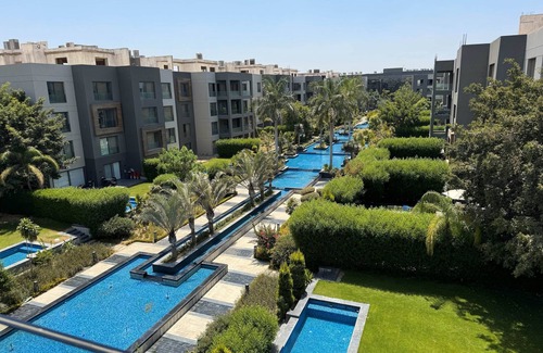 New Cairo House | 3-Bedroom Apart with Garden Views & Balcony TF