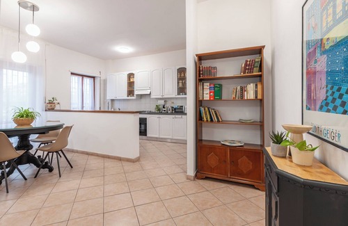 Quartiere XXXIII Lido di Ostia Ponente Apartment | 3-bedroom apartment in awesome Lido di Ostia with AC, WiFi