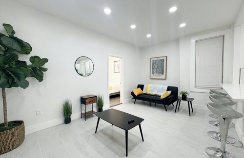 Fairview Apartment | 3-bedroom apartment in peaceful North Bergen with AC