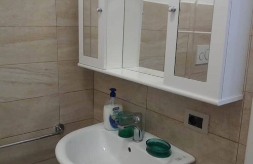 Esquilino Apartment | 3-bedroom apartment 15 min walk from Colosseum for 6 people