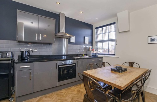 York Apartment | 3 bedroom apartment in central York