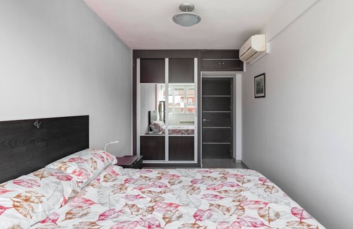 San Pascual Apartment | 3-bedroom apartment in marvelous Madrid with AC, WiFi