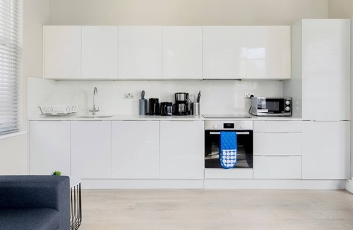 Bryanston and Dorset Square Apartment | 3 Bedroom Apartment opposite Edgware Road Station
