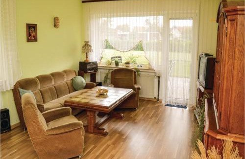 Breuna Apartment | 3 Bedroom Awesome Apartment In Breuna