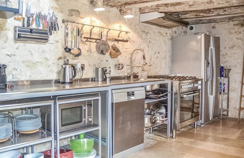 Cheille House | 3 bedroom awesome home in Cheille Bourg