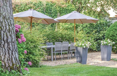 Cheille House | 3 bedroom awesome home in Cheille Bourg