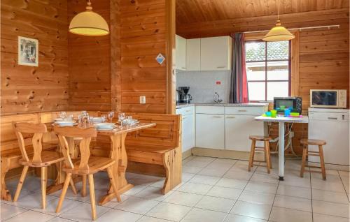 De Meene House | 3 Bedroom Awesome Home In Gramsbergen