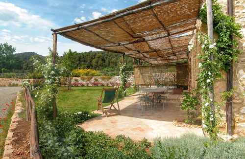 Simignano Apartment | 3 bedroom awesome apartment in Casole d'Elsa