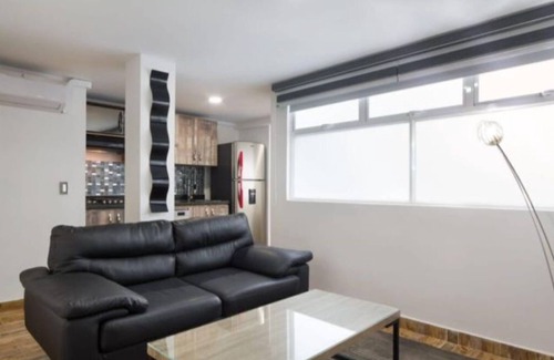 El Poblado Apartment | 3 Bedroom Balcony 3 Hot Tubs AC security