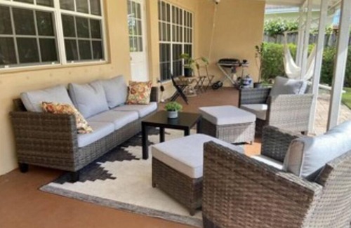 Santa Barbara Estates House | 3 Bedroom Beach House, Near All!