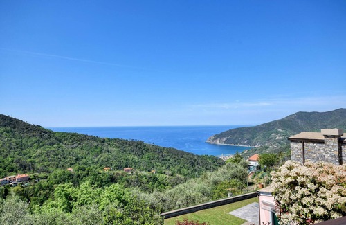 Moneglia House | 3 bedroom beautiful home in Moneglia