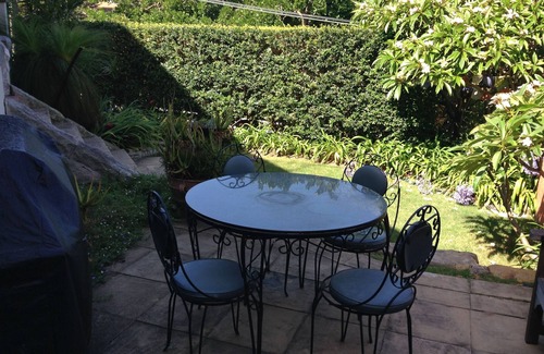 Bronte House | 3 bedroom Bronte beach house with garden, directly opposite Bronte Park & beach