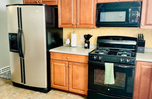 The Lanes Condo | 3-bedroom Centrally-located Condo in fantastic Waltham!