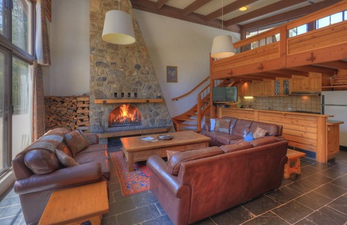 Crackenback Ski Chalet | 3 Bedroom Chalet No.3 with loft - sleeps 10