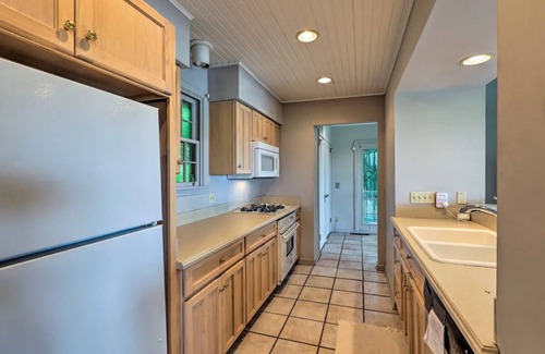 East Walnut HIlls Ski Chalet | 3-Bedroom Chalet with Fantastic River View