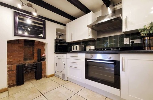 Shrewsbury House | 3 Bedroom Character Property in Shrewsbury