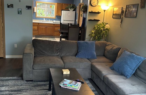 Soldotna House | 3 bedroom close to river and beach.